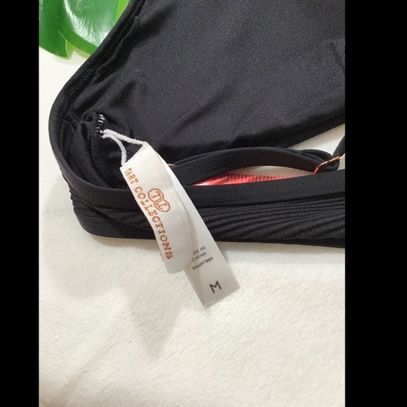 NEW Tart Collections Paige Ruffled Ribbed Bikini Top in Black [SZ Medium ]‎ - Picture 8 of 8